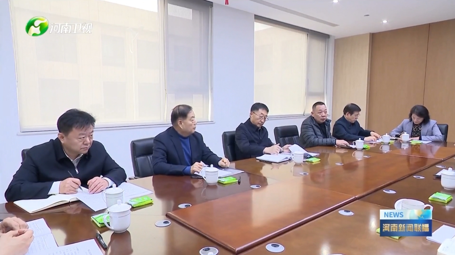 河南卫视新闻联播报道安博官方网页版-安博ANBO（中国）集团党委书记、创始人楚金甫参加省委书记刘宁在许昌召开的民营企业座谈会